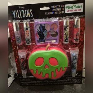Limited Edition Disney Villains Teen Makeup Set with Green and Red Apple Case